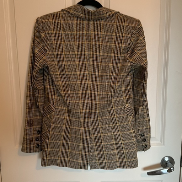 Yellow plaid, clueless style skirt, suit, size medium - Picture 3 of 3